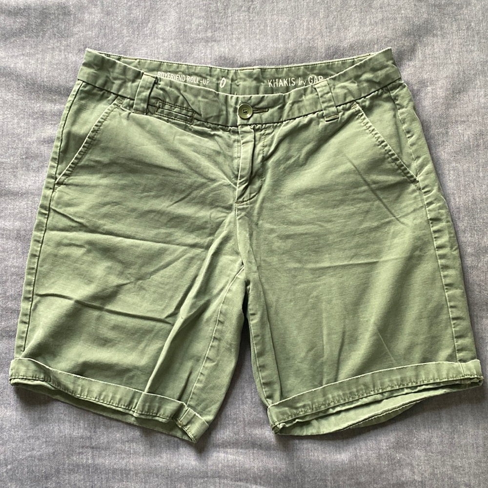 GAP Khaki Women’s Green Shorts